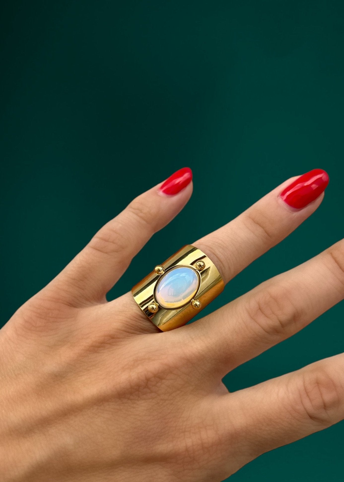 gold opal ring