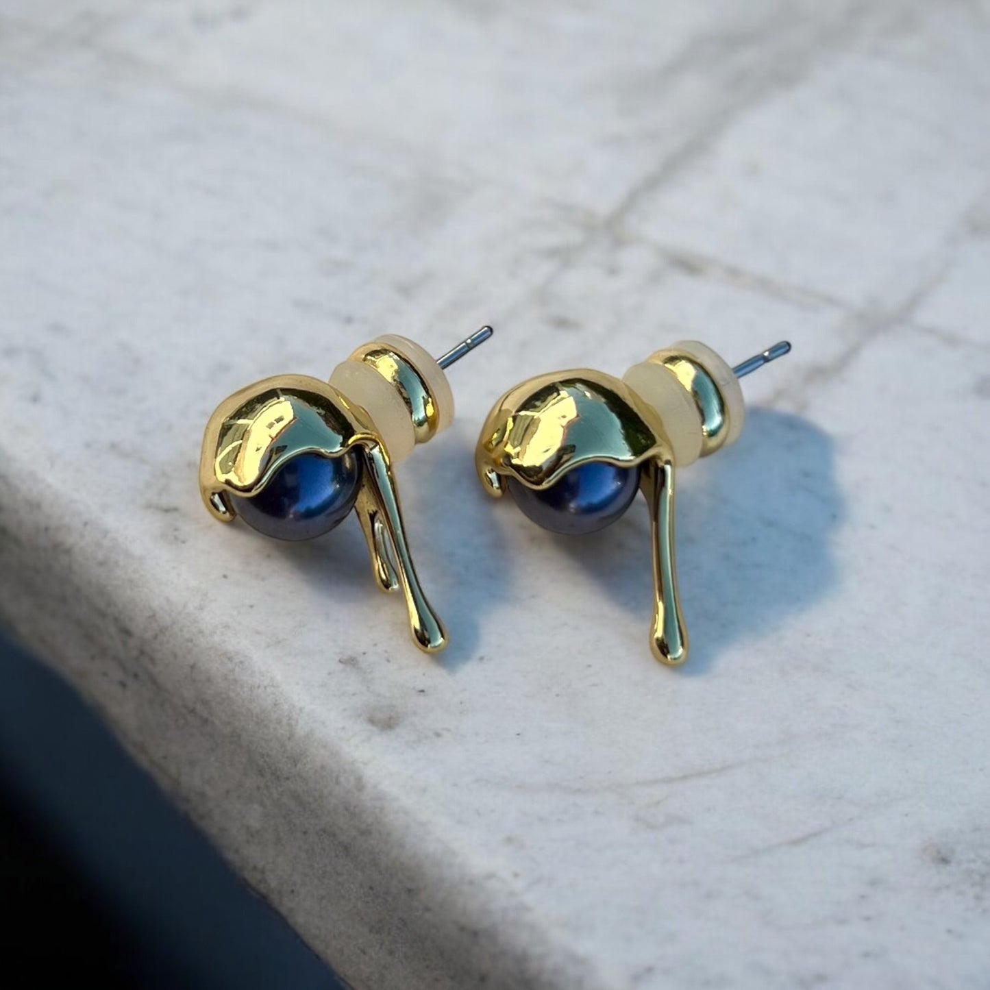 black pearl melting earrings