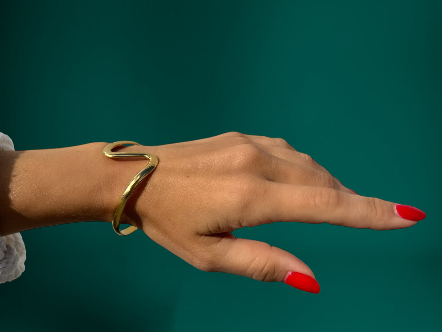 aesthetic gold bracelet
