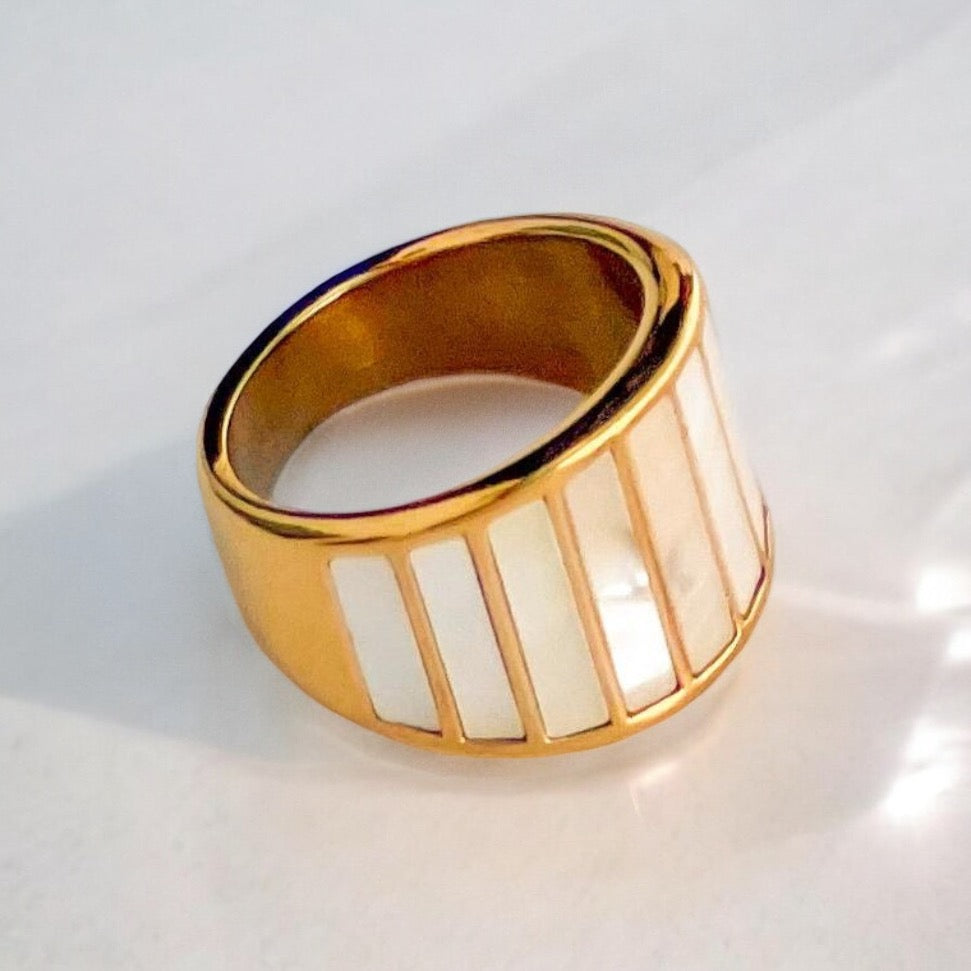 good quality white shell ring