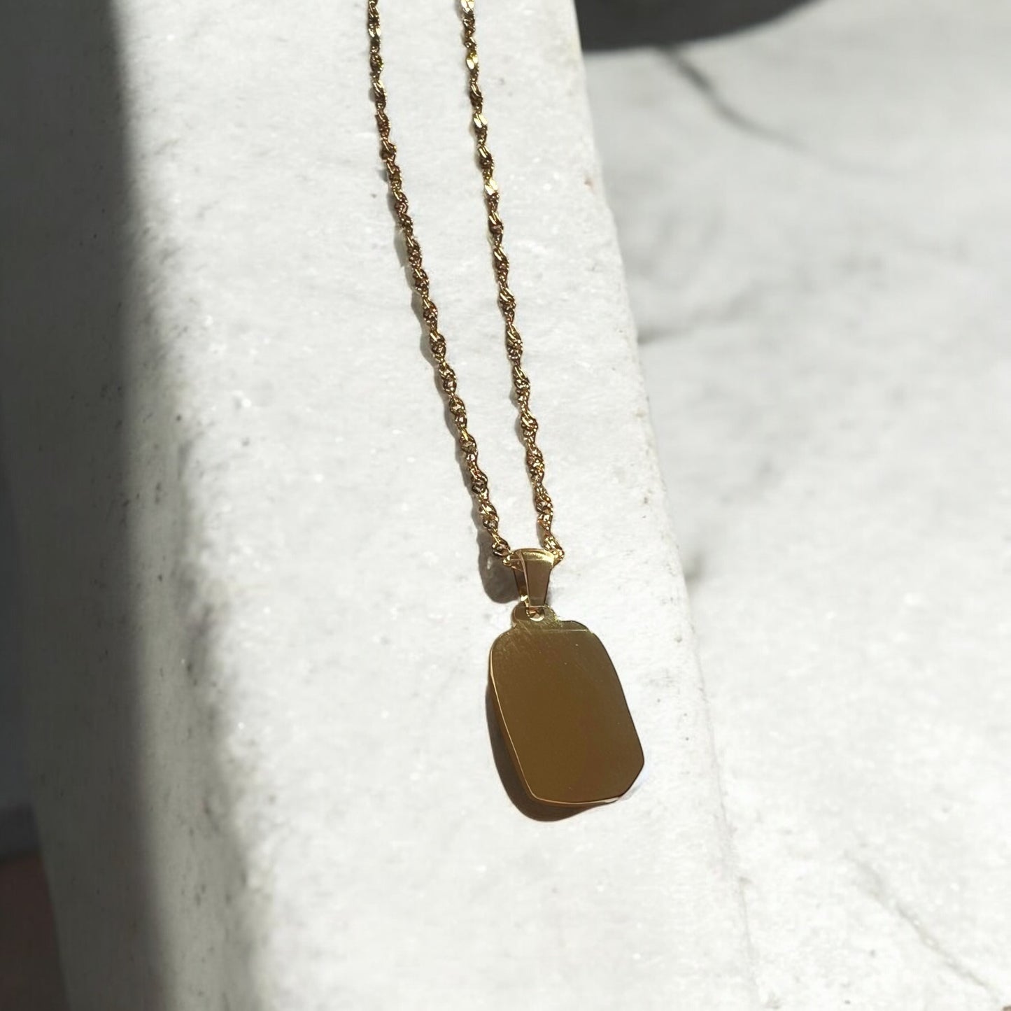 Daylight necklace