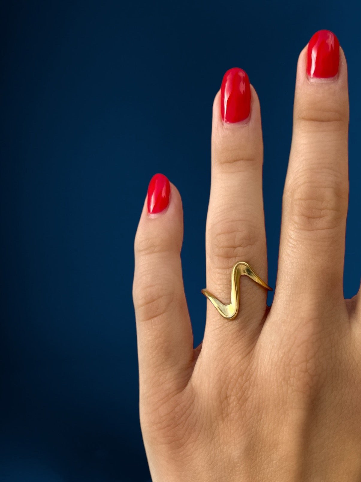 wavy ring