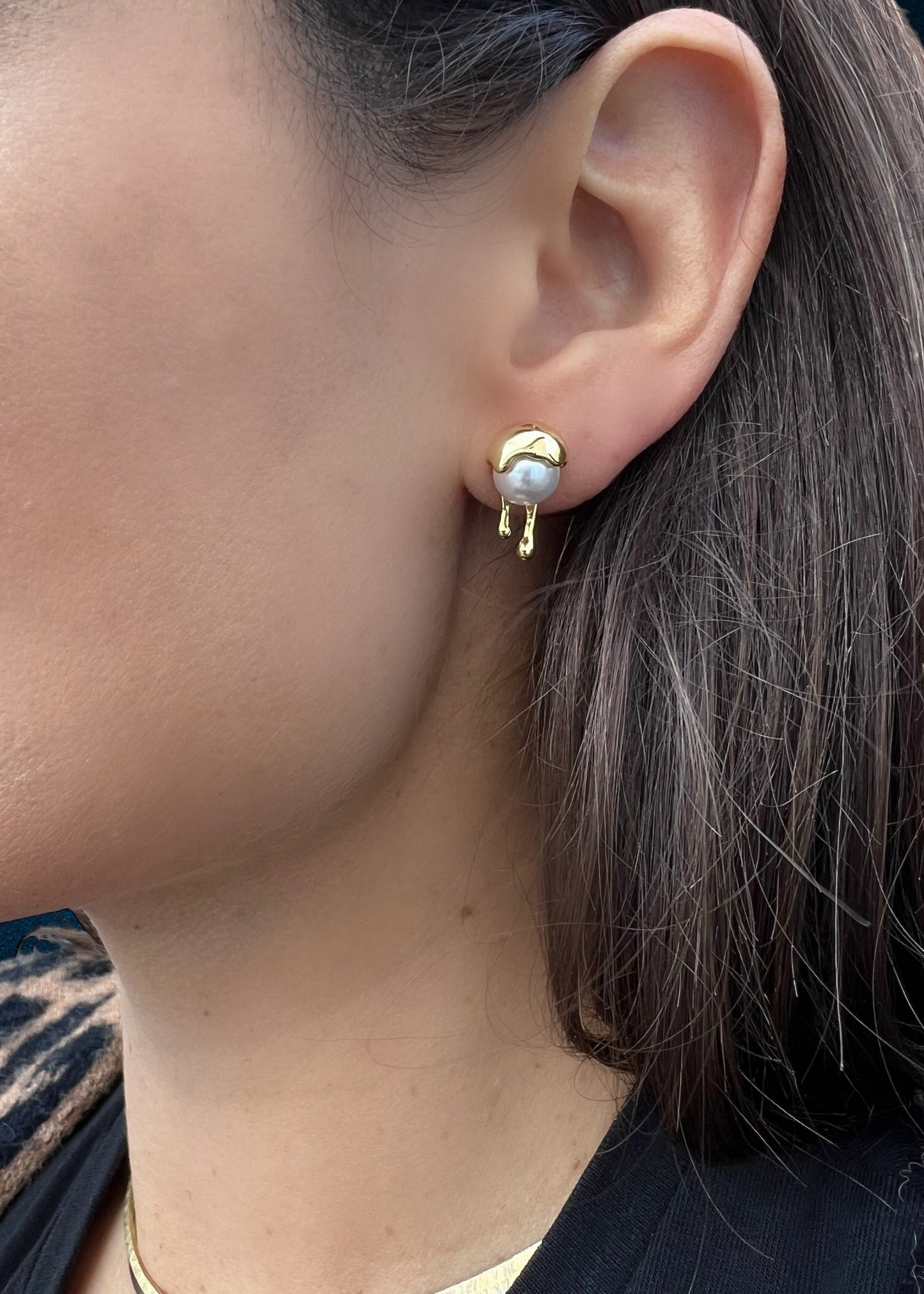 gold liquid pearl earrings