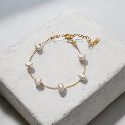 Lorene pearl bracelet