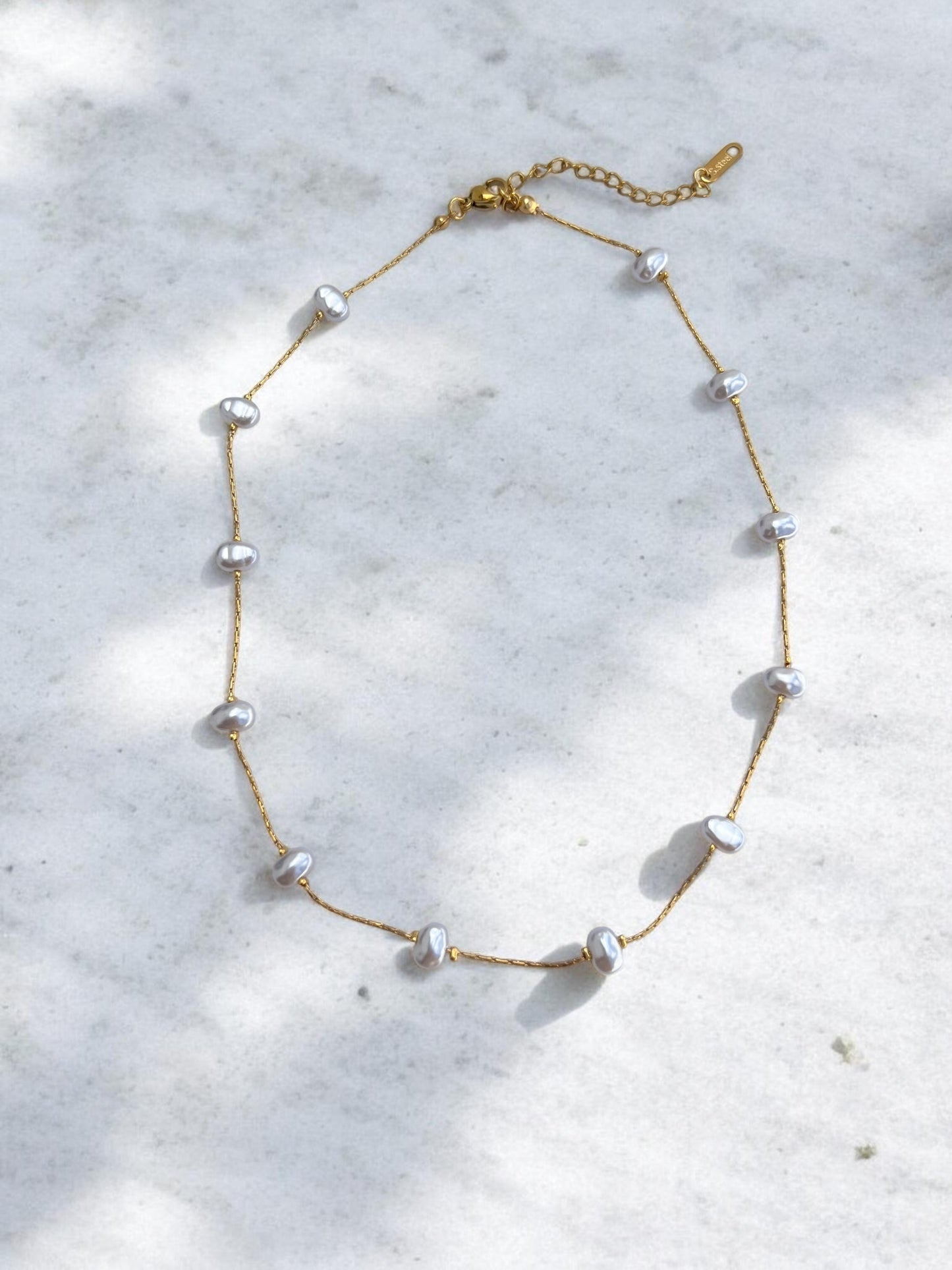 Lorene pearl choker
