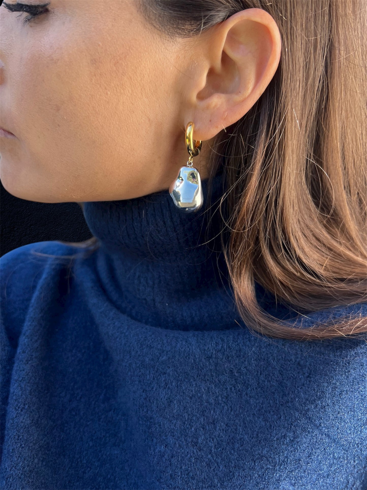 Oma drop earrings