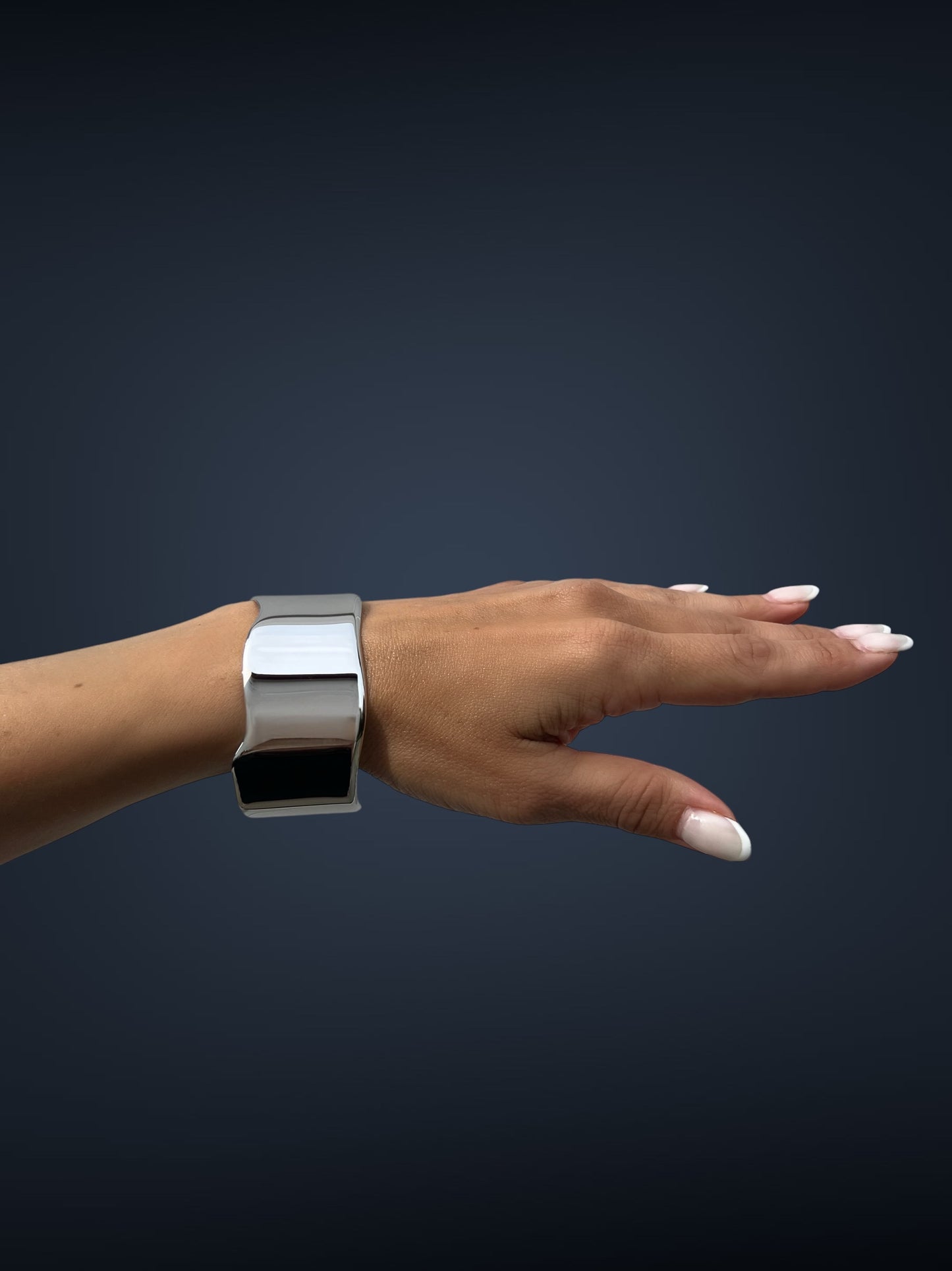 Tara cuff