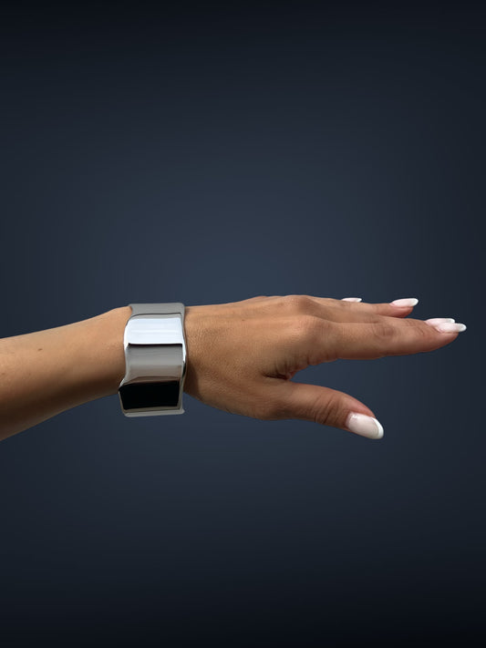 Tara cuff