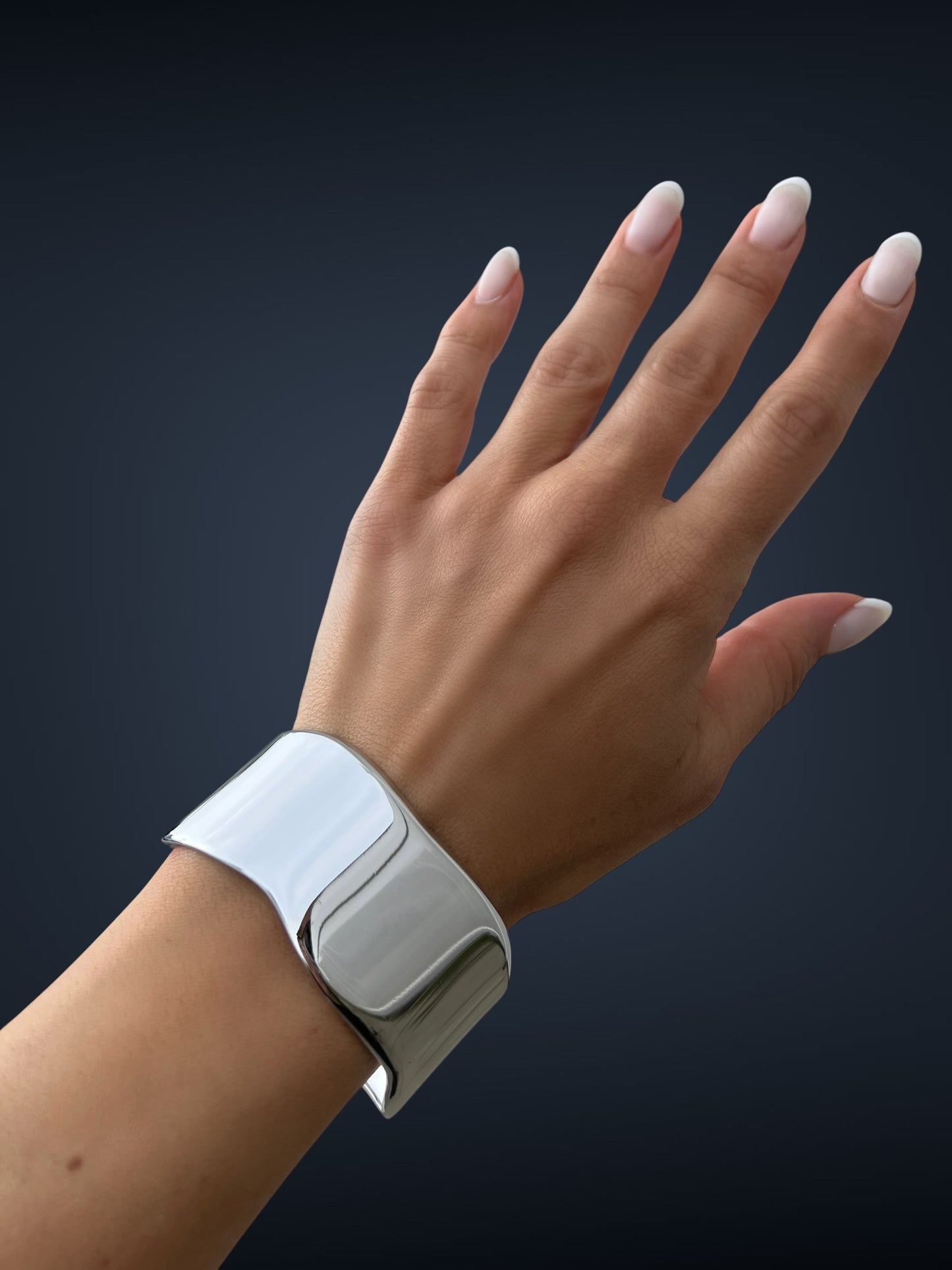 Tara cuff