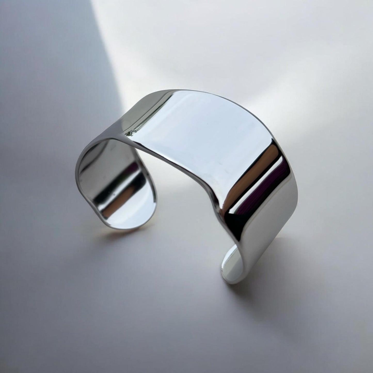 Tara cuff