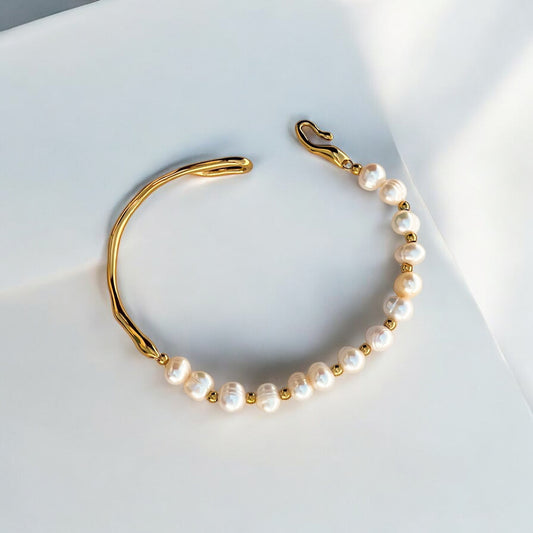 gold pearl bracelet