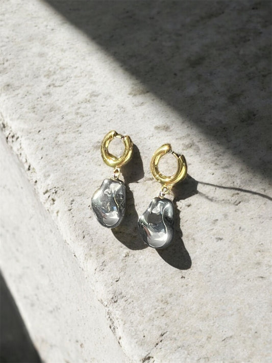 Oma drop earrings