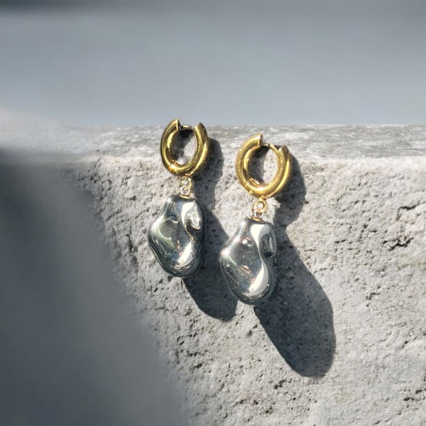 Oma drop earrings